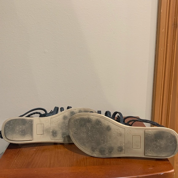 Sandals - Picture 4 of 4